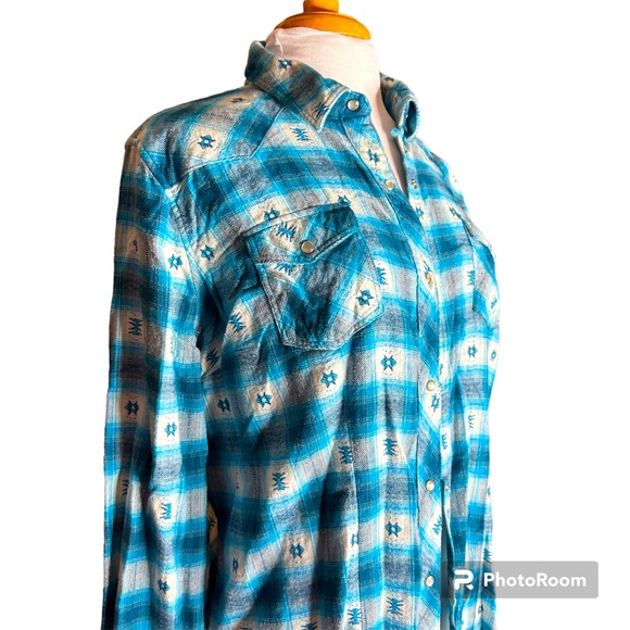 Bit & Bridle Tops - Bit and bridle women’s blue plaid large button up with pearl snaps
